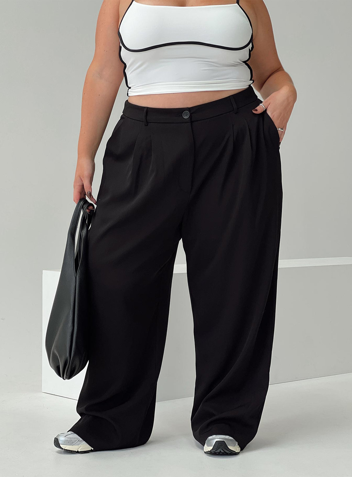 Archer Pants Black Curve