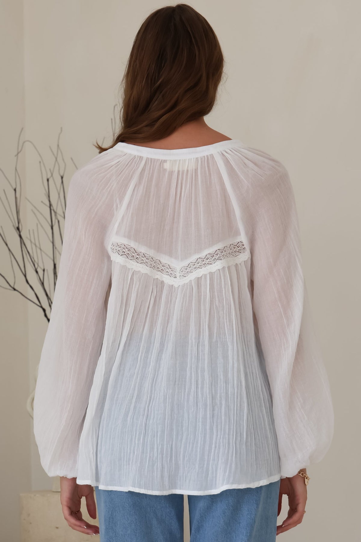 Angeline Top - Buttoned Down Scoop Hem Balloon Sleeve Blouse in White