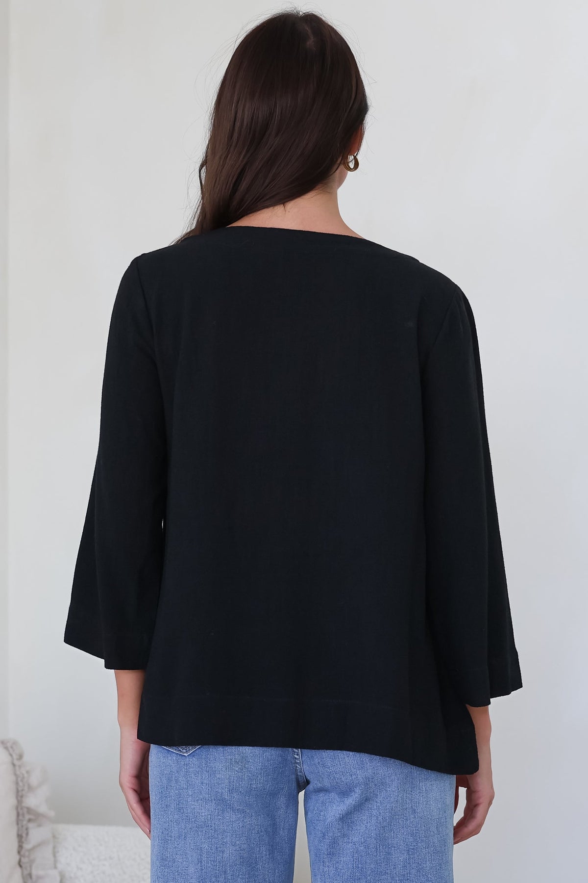 Breezer Top - Long Sleeve V Neck Pull Over Top with High Low Hemline in Black