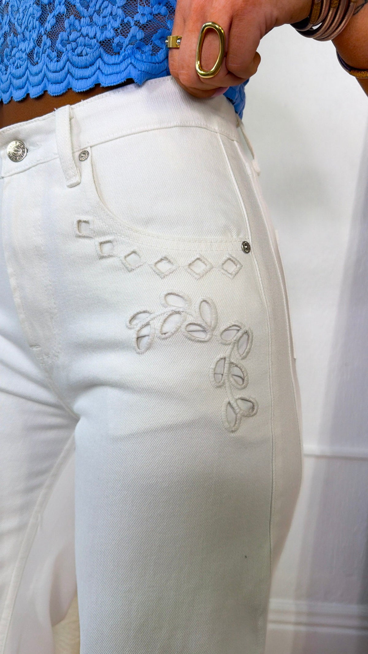Eyelet Floral Barrel Jeans, White