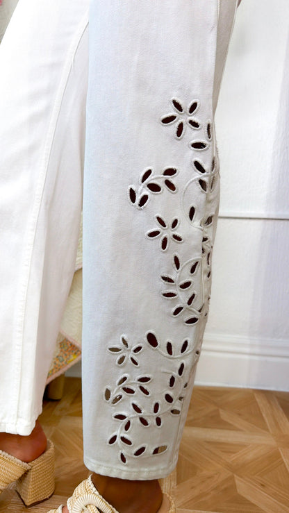 Eyelet Floral Barrel Jeans, White