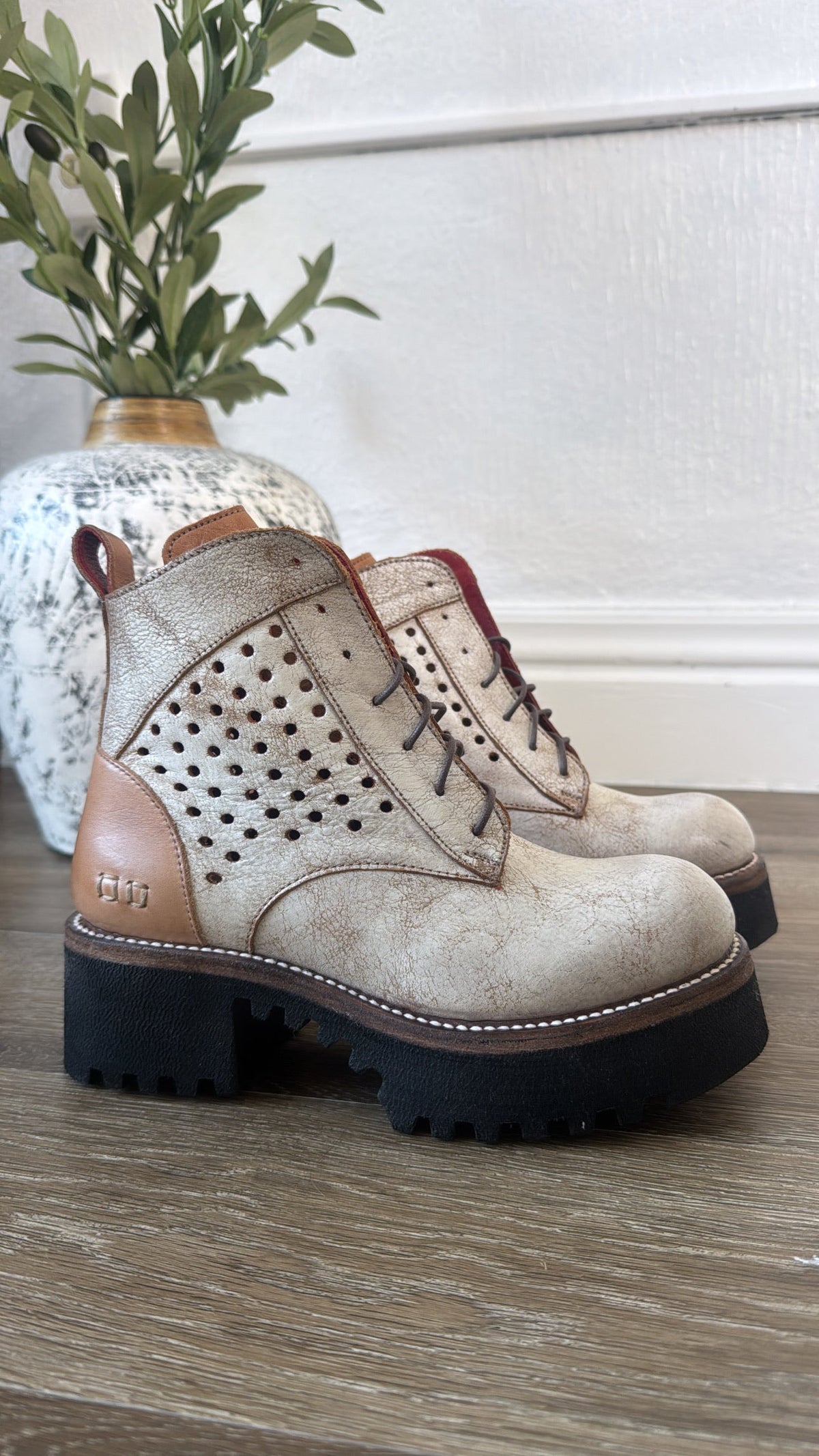 Bedstu Tanzania, Nectar Lux/ Tan Rustic