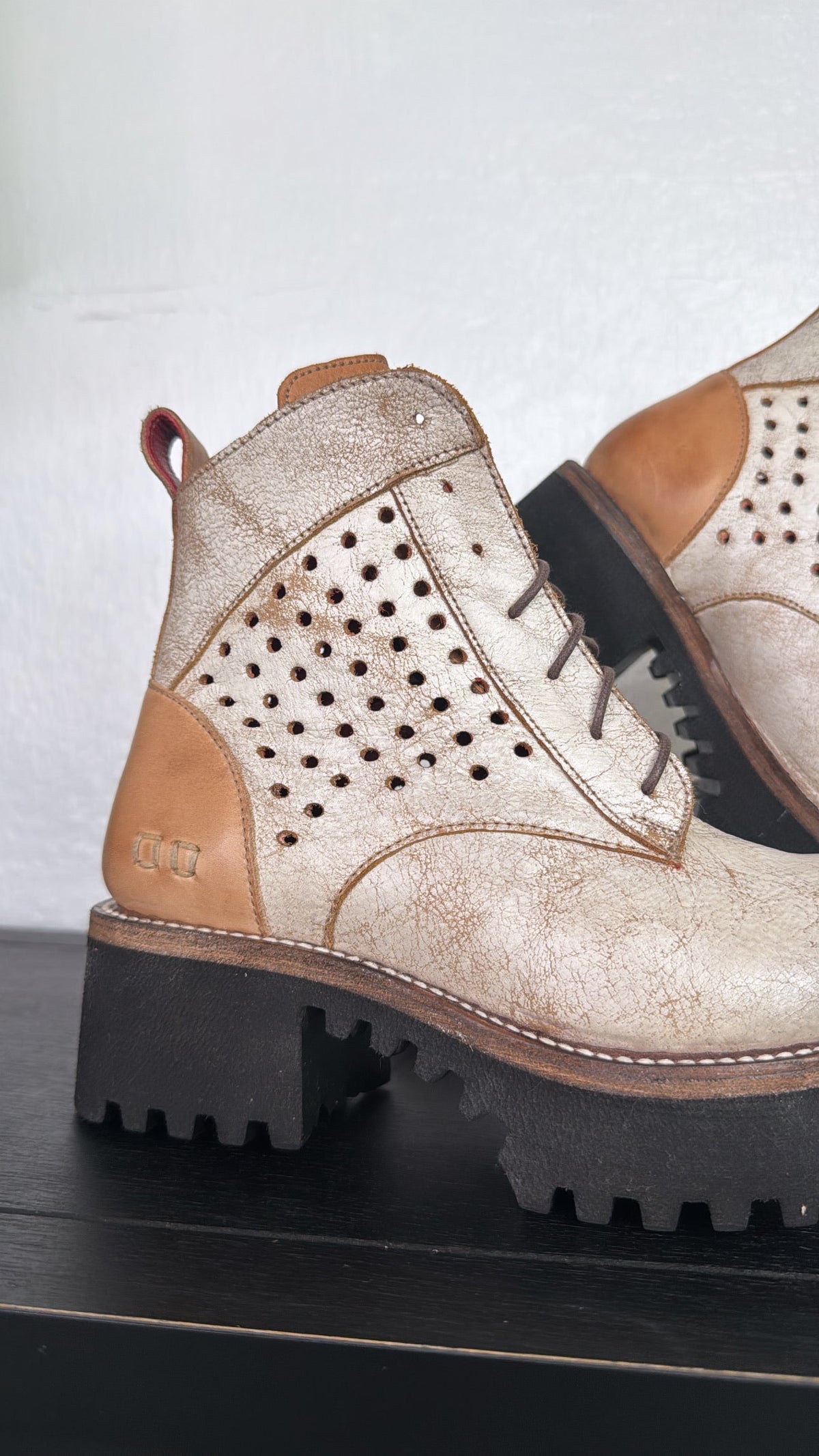 Bedstu Tanzania, Nectar Lux/ Tan Rustic