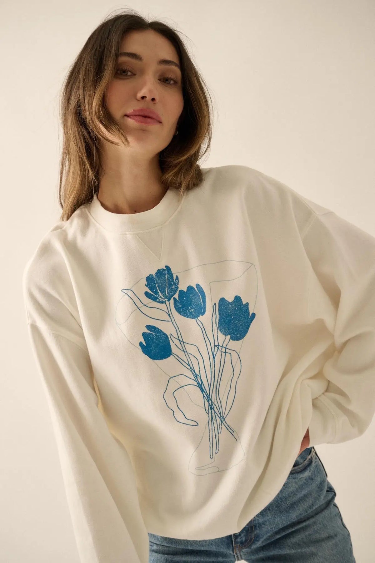 Blue Bouquet Vintage-Print Graphic Sweatshirt