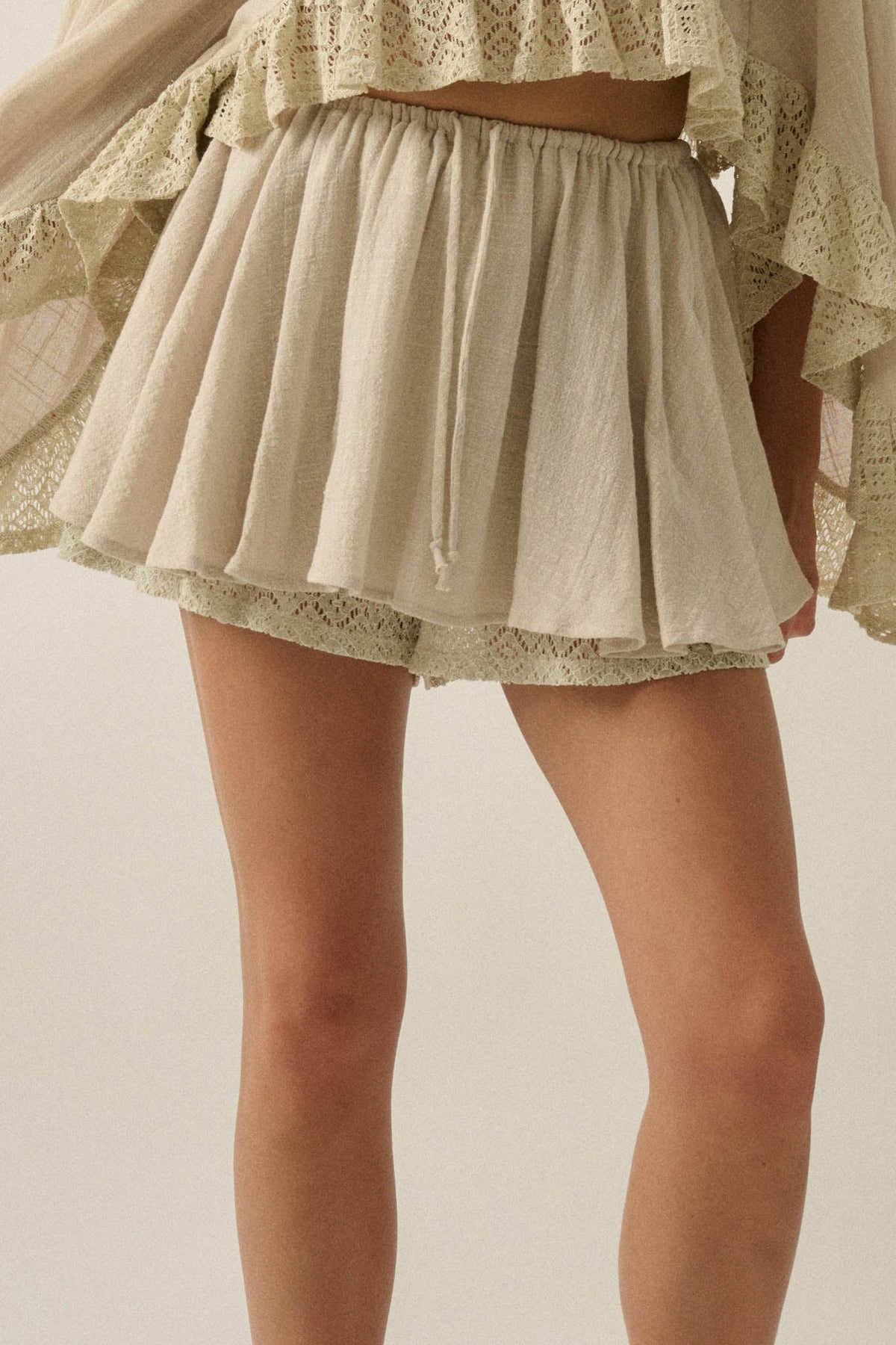 Free Yourself Cotton Gauze and Lace Ruffle Skort