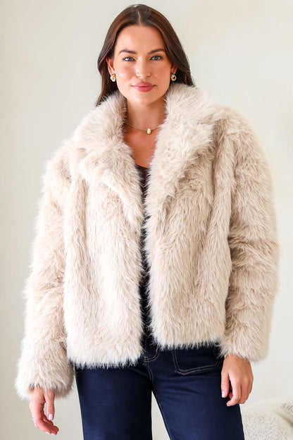Letoile Coat - Notched Collar Faux Fur Jacket with Pockets in Beige