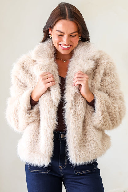 Letoile Coat - Notched Collar Faux Fur Jacket with Pockets in Beige
