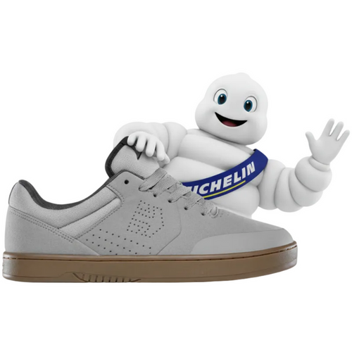 Schoen met vrolijk Michelin Man