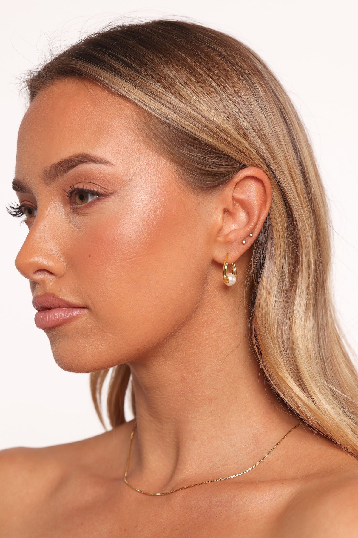 Aldira Earrings - Gold/Pearl