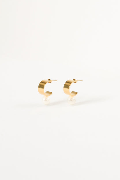 Callie Pearl Hoop Earrings - Gold